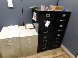 (Lot) File Cabinets