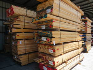 (Lot) Approx. 4500 Board Feet 4/4 Hickory Blanks and Lumber